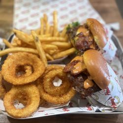 Hammys smash burgers - Fries, onion rings, bacon burger