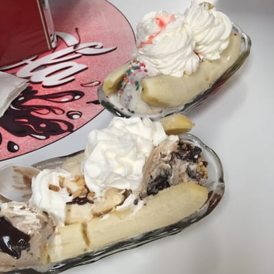 Mr B's Ice Cream Parlor by null