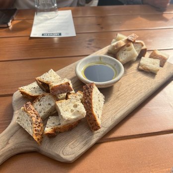 Jacuzzi Family Vineyards - Bread and olive oil - Wineries Near Me - Sonoma, California Jacuzzi Family Vineyards - Bread and olive oil - Wineries Near Me - Sonoma, California