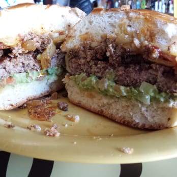 Oscar's Pub & Grill - "The Big Oh" - New American Near Me - Milwaukee, Wisconsin
