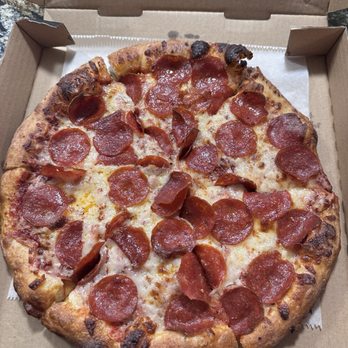 Black Rock Pizza - Pepperoni pizza - Pizza Near Me - Kihei, Hawaii Black Rock Pizza - Pepperoni pizza - Pizza Near Me - Kihei, Hawaii