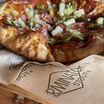 Ahles Point Cabin - Pineapple jalapeño pizza - Wine Bars Near Me - Kalama, Washington Ahles Point Cabin - Pineapple jalapeño pizza - Wine Bars Near Me - Kalama, Washington