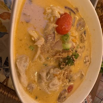 Nua Thai Kitchen - TOM KHA
MILD - CREAMY, COCONUT MILK BROTH SOUP WITH LEMONGRASS, MUSHROOMS, GALANGAL, KAFIR LIME LEAVES - Thai Near Me - Oakland, California Nua Thai Kitchen - TOM KHA
MILD - CREAMY, COCONUT MILK BROTH SOUP WITH LEMONGRASS, MUSHROOMS, GALANGAL, KAFIR LIME LEAVES - Thai Near Me - Oakland, California