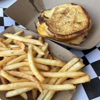 Small's Smash Club - Burgers Near Me - San Clemente, California Small's Smash Club - Burgers Near Me - San Clemente, California