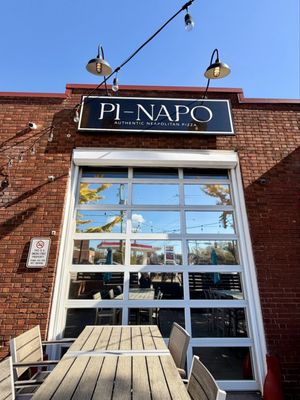 Pi-Napo Pizzeria by null