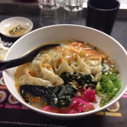 YO! Sushi - Sumo gyoza ramen