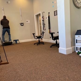Crew Chiropractic - Alpharetta - Warm up / waiting area - Chiropractors Near Me - Alpharetta, Georgia