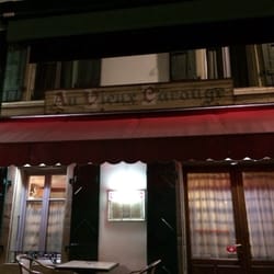 Restaurant Vieux Carouge - Very tiny place. Great fondue!