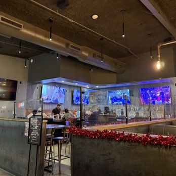 Crust Pizza Co - The Heights - Bar - Pizza Near Me - Houston, Texas