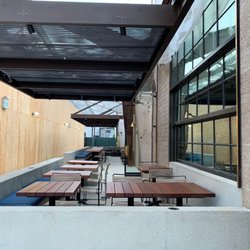Birdie G's - Outside patio