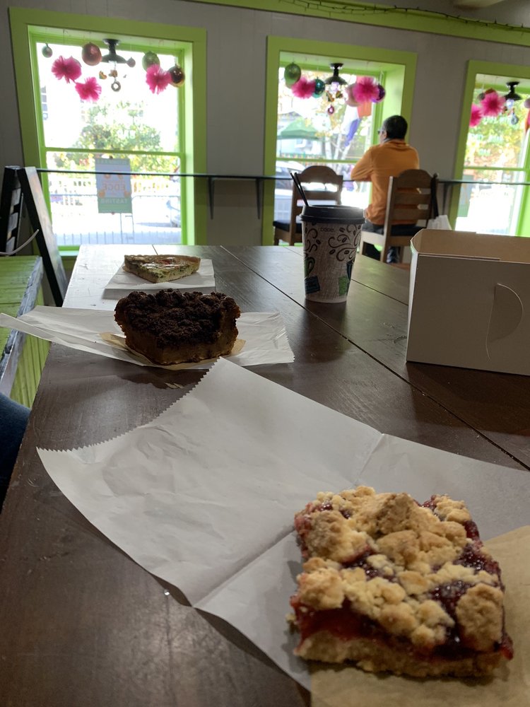 BUTTER UP CAKES Updated September 2024 11 Reviews 77 Main St