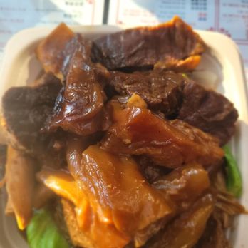 Maxi’s Noodle - Beef stew - Cantonese Near Me - Flushing, New York Maxi’s Noodle - Beef stew - Cantonese Near Me - Flushing, New York