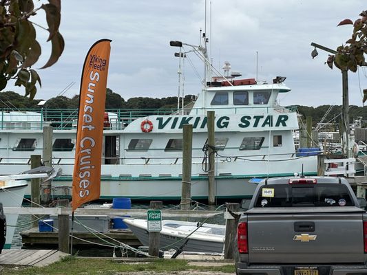 Dive Bar Pizza by null