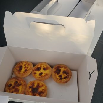 Michele Cake Shop - a box of pastries - Bakeries Near Me - Vancouver, British Columbia Michele Cake Shop - a box of pastries - Bakeries Near Me - Vancouver, British Columbia