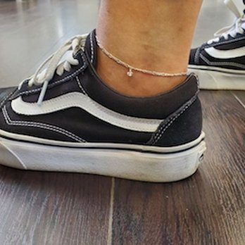 Aniyah Permanent Jewelry - Permanent sterling silver anklet with crystal charm - Jewelry Near Me - Ventura, California Aniyah Permanent Jewelry - Permanent sterling silver anklet with crystal charm - Jewelry Near Me - Ventura, California