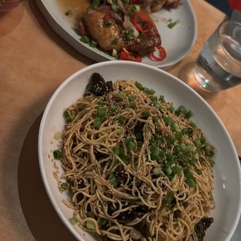Rooster And The Pig - Crispy Beef, Egg Noodle, Scallion, Onion - Vietnamese Near Me - Palm Springs, California Rooster And The Pig - Crispy Beef, Egg Noodle, Scallion, Onion - Vietnamese Near Me - Palm Springs, California