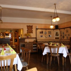 Gaststätte Schwarzer Bär - Gaststube mit Tresen