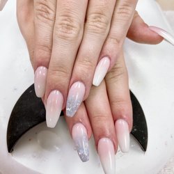 Jazzy Nails & Spa