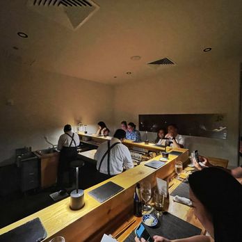 Fukurou - Interior - Sushi Bars Near Me - Honolulu, Hawaii