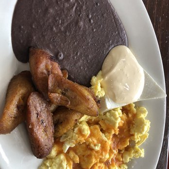Universal Bakery - Huevos revueltos - Bakeries Near Me - Daly City, California