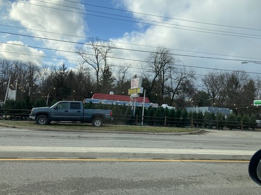 Lou's Drive-In by null