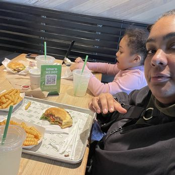 Shake Shack 479 Route 17 South - Paramus - Burgers Near Me - Paramus, New Jersey Shake Shack 479 Route 17 South - Paramus - Burgers Near Me - Paramus, New Jersey