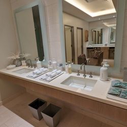 The Ritz-Carlton Spa, Waikiki Beach - Woman's Locker Room and Complementary Beauty Items