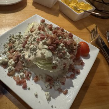 Ishnala - Blue cheese and bacon salad wedge - Steakhouses Near Me - Wisconsin Dells, Wisconsin