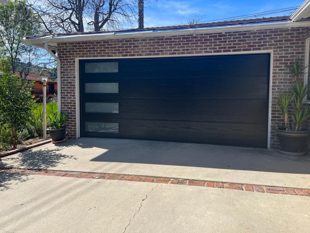 Neighborly Garage Door Pros - Garage Door Contractor in Woodland Hills, CA