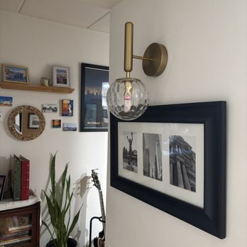 Strela - Wall sconce replacement - Appliances & Repair Near Me Strela - Wall sconce replacement - Appliances & Repair Near Me