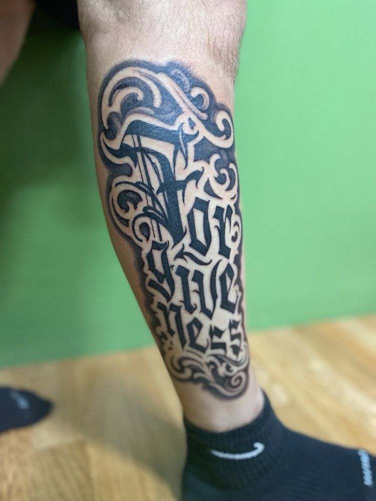 Two Ink Flamingos Logo