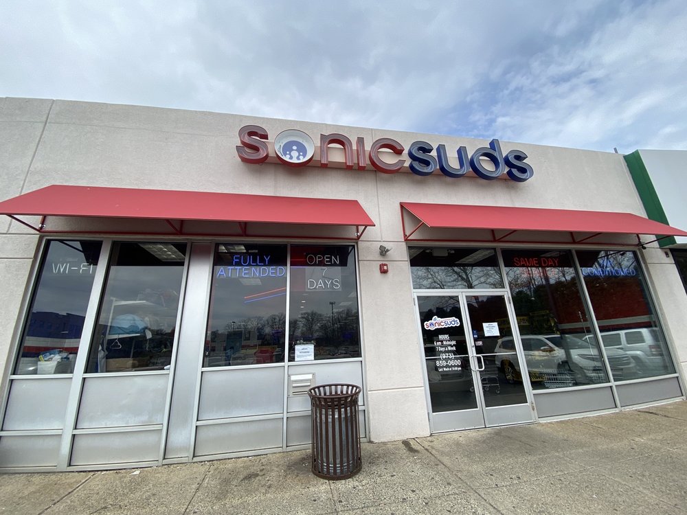 SONIC SUDS LAUNDROMAT Updated September 2024 18 Photos & 20 Reviews 45 Outwater Ln