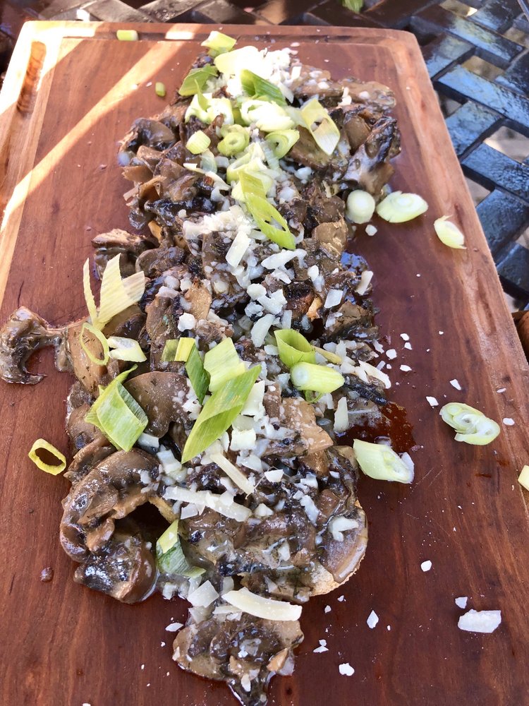 THE CELLAR PUB AND GRILL 25 Photos & 27 Reviews Elora, Ontario