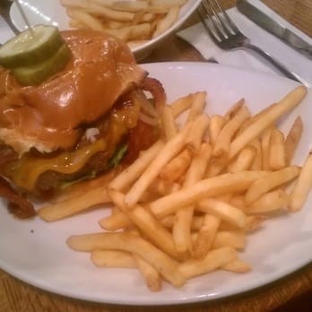Stoney's - Texas Burger - Bars Near Me - Washington, DC, District of Columbia