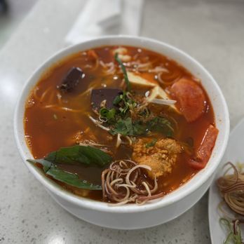 Pho Que Huong - Vietnamese Near Me - Honolulu, Hawaii