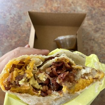 Lucky Boy - Bacon Breakfast Burrito - Burgers Near Me - Pasadena, California
