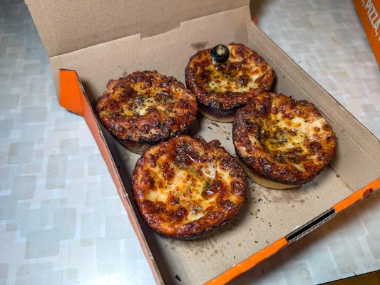 Little Caesars Pizza by null