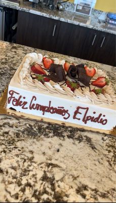 Maravilla's Bakery by null