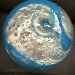 Bowlingball.com - Bubbles and color distortion