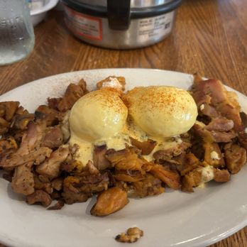 The Depot - Smoked Chicken Hash Benedict - Breakfast & Brunch Near Me - Leavenworth, Kansas The Depot - Smoked Chicken Hash Benedict - Breakfast & Brunch Near Me - Leavenworth, Kansas