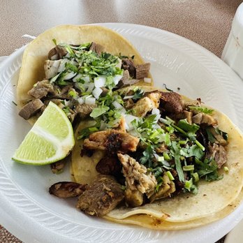 Taqueria Guanajuato - Carnitas taco and beef tongue taco - Tacos Near Me - Springdale, Arkansas Taqueria Guanajuato - Carnitas taco and beef tongue taco - Tacos Near Me - Springdale, Arkansas