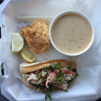 Longshot Lobsta - The classic... Lobster roll, lobster bisque and cheddar garlic biscuits - Food Trucks Near Me Longshot Lobsta - The classic... Lobster roll, lobster bisque and cheddar garlic biscuits - Food Trucks Near Me