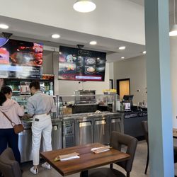 Pixiu Mala Hongtang PDX - Inside restaurant.