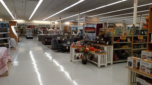 FRED MEYER ONE STOP SHOPPING - Updated July 2024 - 650 Q St ...