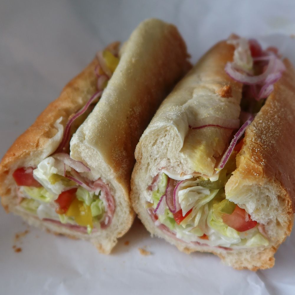 GOING BANANAS Updated August 2024 31 Photos & 90 Reviews 64 Salem