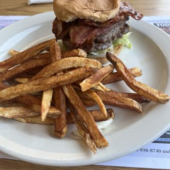 Lonnie’s - Cheeseburger - Bakeries Near Me - Punxsutawney, Pennsylvania Lonnie’s - Cheeseburger - Bakeries Near Me - Punxsutawney, Pennsylvania