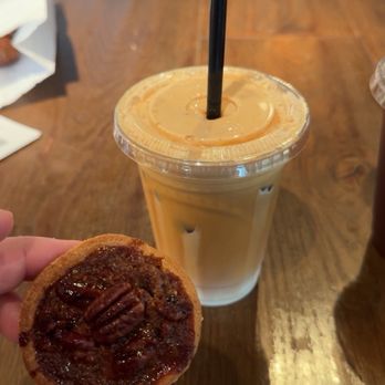 Cupitol Coffee & Eatery - Iced vanilla latte and mini pecan pie - Coffee & Tea Near Me - Chicago, Illinois Cupitol Coffee & Eatery - Iced vanilla latte and mini pecan pie - Coffee & Tea Near Me - Chicago, Illinois