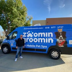 Zoomin Groomin - Meet our new van!!!