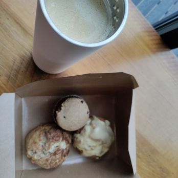 Green Joe Coffee - Buttercup latte, strawberry gluten free dinner, cinnamon gluten free scone - Coffee & Tea Near Me - Schaumburg, Illinois Green Joe Coffee - Buttercup latte, strawberry gluten free dinner, cinnamon gluten free scone - Coffee & Tea Near Me - Schaumburg, Illinois