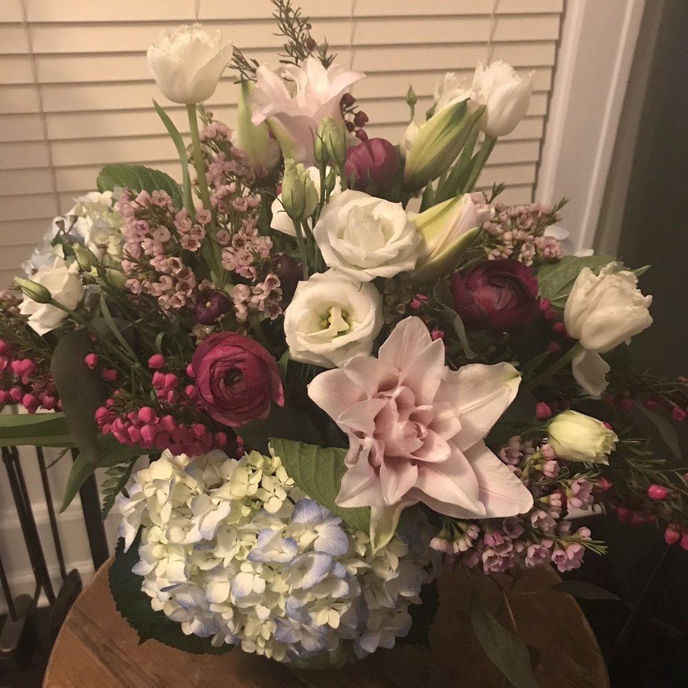 Gunnels Florist - Stunning Mother's Day bouquet! - Florists Near Me - Cookeville, Tennessee Gunnels Florist - Stunning Mother's Day bouquet! - Florists Near Me - Cookeville, Tennessee